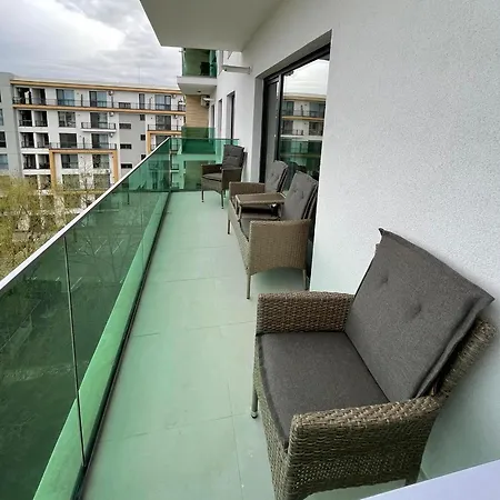 Gray Mamaia Nord Apartament